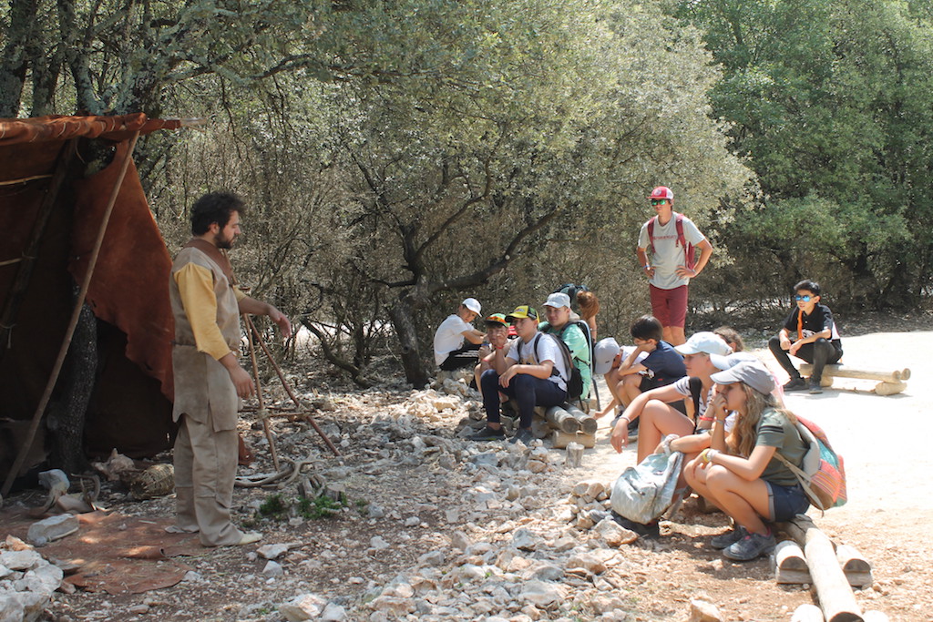 Village Camps International Summer Camp Ardèche, France 2019-07-26 https://www.villagecamps.com/journals_admin/images/2227-4464-Cavern5 copy.jpg
